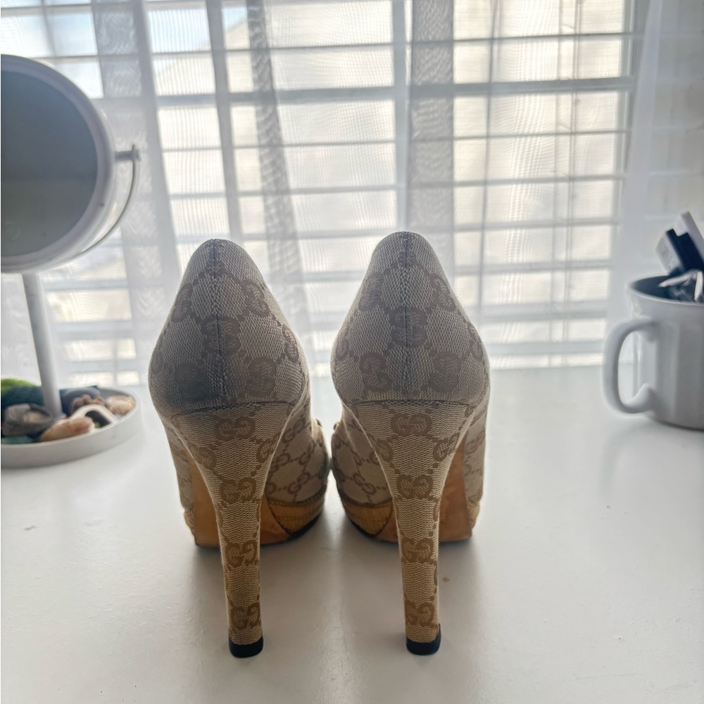 Gucci Guccissima Canvas Horsebit Peep Toe cloth heel Platform Pumps size 7 - Picture 4 of 6